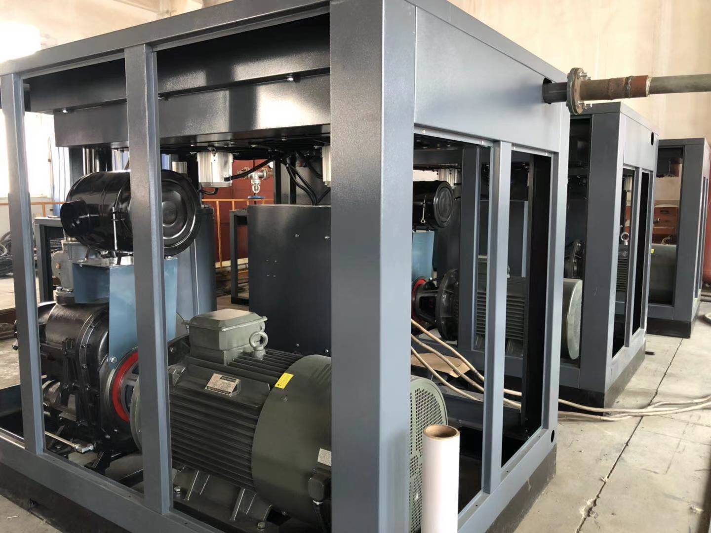 <strong>空壓機(jī)，儲(chǔ)氣罐，噴砂機(jī)</strong>